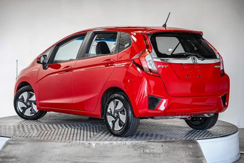 2013 Honda Fit Hybrid / Jazz L Pack - Thumbnail