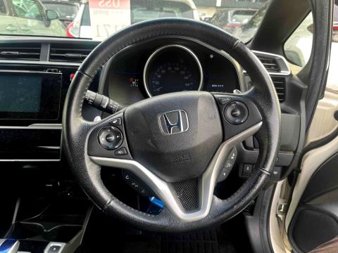 2014 Honda Fit Sport Hybrid - Thumbnail