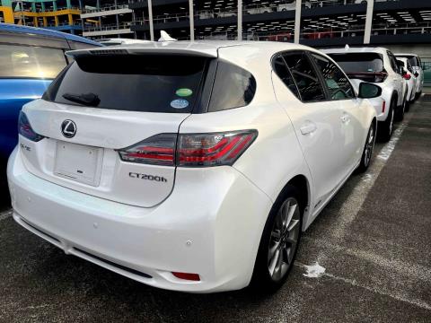 2013 Lexus CT 200h - Thumbnail