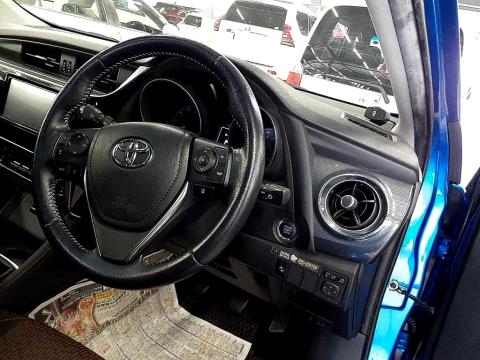 2018 Toyota Auris RS 6 Speed - Thumbnail