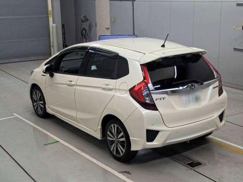 2014 Honda Fit S Hybrid / Jazz RS - Thumbnail