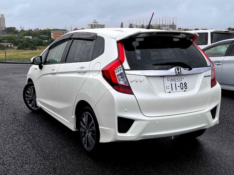 2014 Honda Fit S Hybrid / Jazz RS