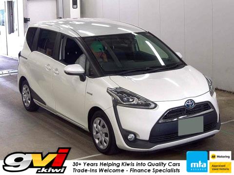 2017 Toyota Sienta G Hybrid - Thumbnail