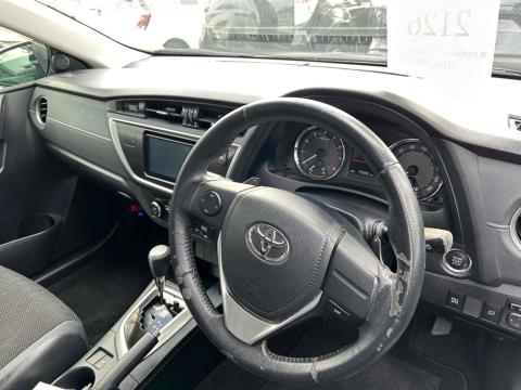 2014 Toyota Auris 180G / Corolla - Thumbnail