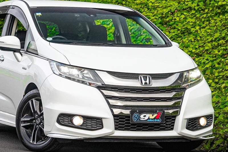 2017 Honda Odyssey Absolute Hybrid