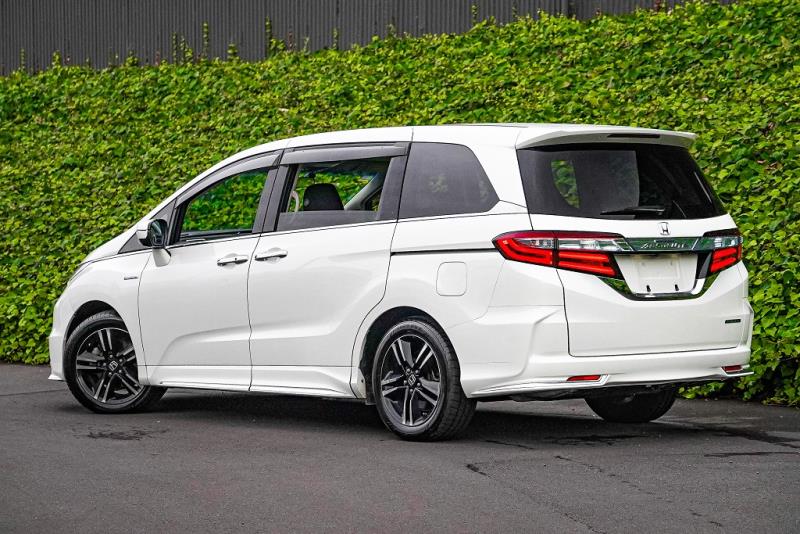 2017 Honda Odyssey Absolute Hybrid