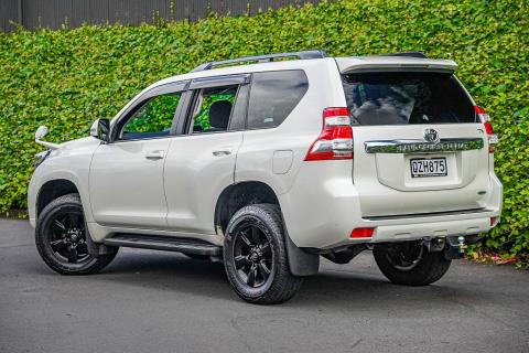 2016 Toyota Land Cruiser Prado TX - Thumbnail