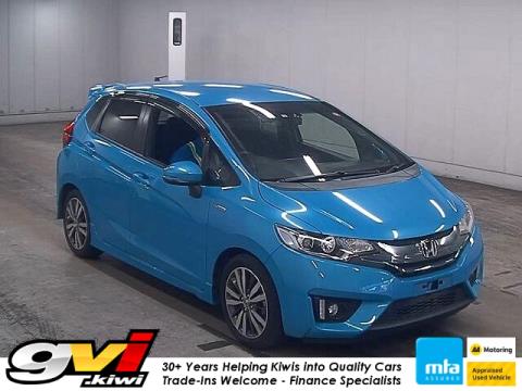 2014 Honda Fit Hybrid S / Jazz RS - Thumbnail