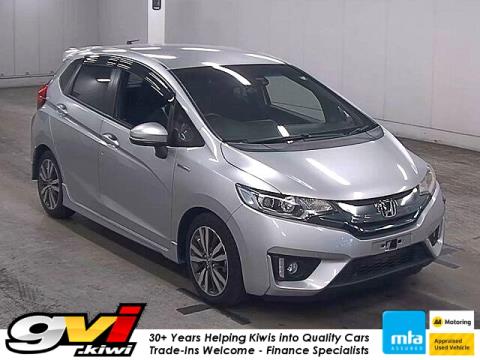 2014 Honda Fit Hybrid S / Jazz RS - Thumbnail