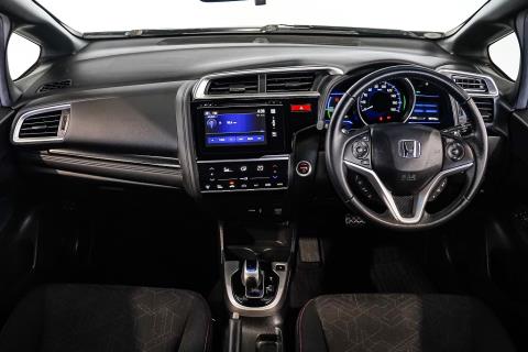 2014 Honda Fit Hybrid S / Jazz RS - Thumbnail