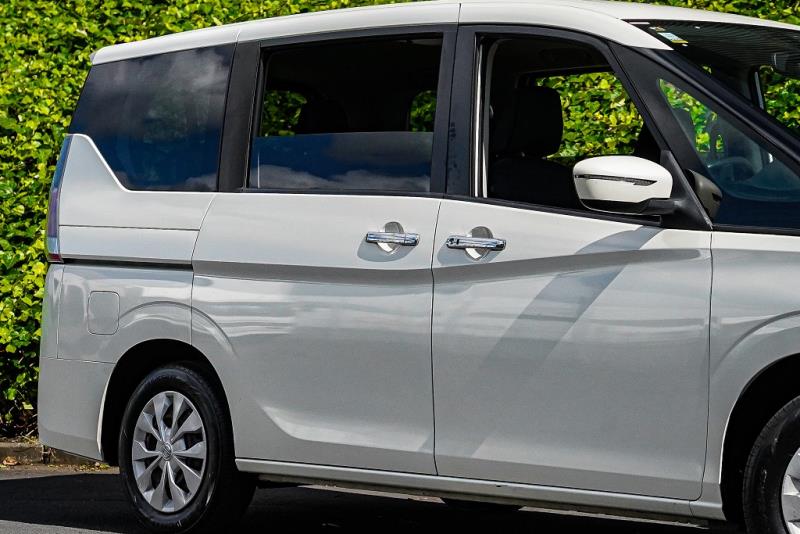 2018 Nissan Serena 8 Seater