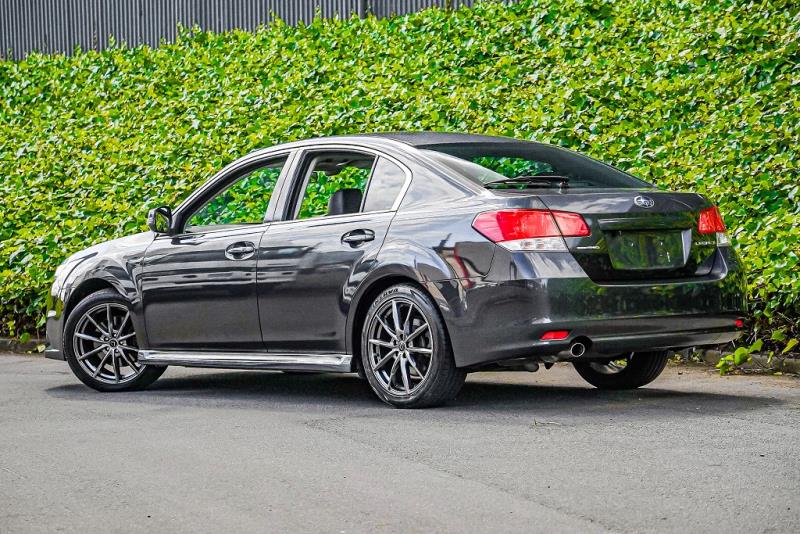 2014 Subaru Legacy B4 2.5i-L