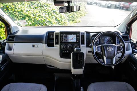 2019 Toyota Hiace ZR Auto - Thumbnail