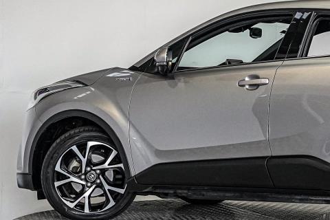 2017 Toyota CH-R Hybrid G - Thumbnail