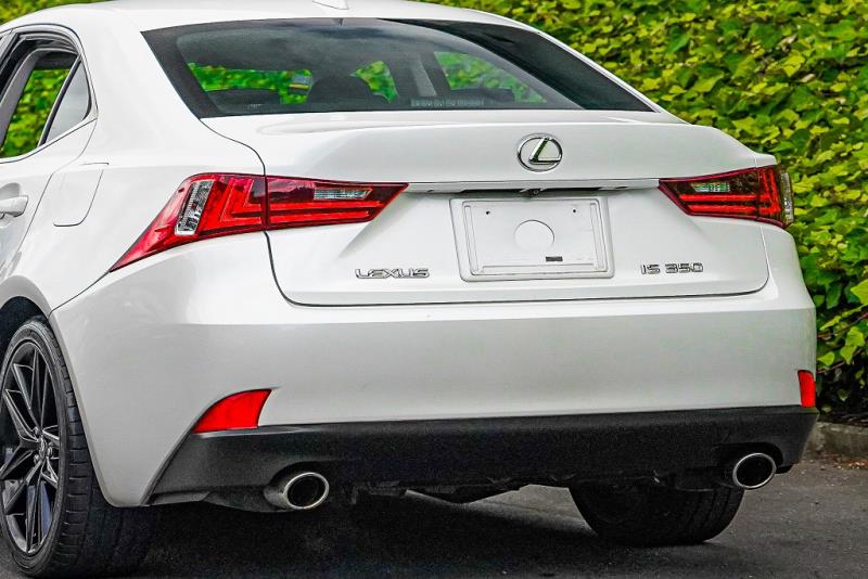 2015 Lexus IS 350 Version L