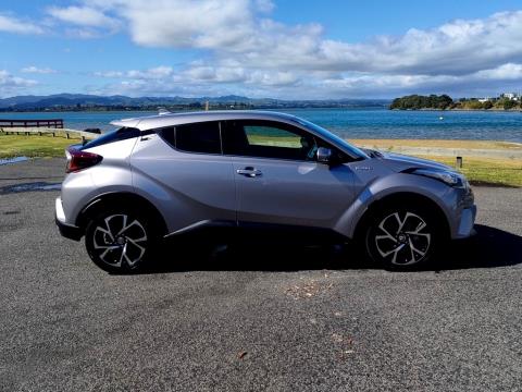 2018 Toyota C-HR Hybrid G - Thumbnail