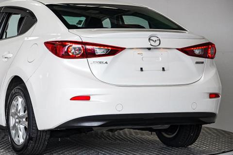 2014 Mazda Axela Hybrid L Package - Thumbnail