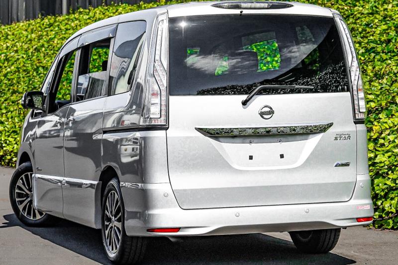 2016 Nissan Serena Hybrid