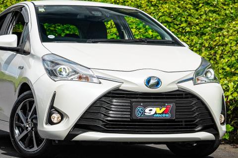 2017 Toyota Vitz Hybrid / Yaris Sport - Thumbnail