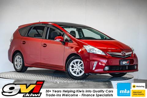 2013 Toyota Prius Alpha G Hybrid - Thumbnail