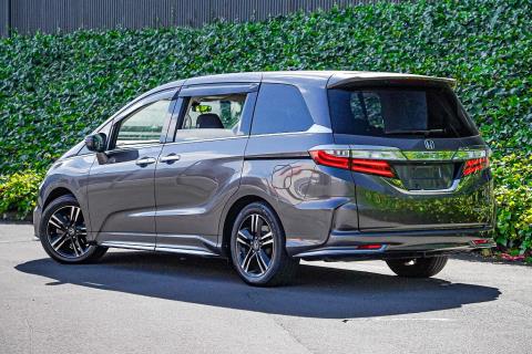 2016 Honda Odyssey Absolute - Thumbnail