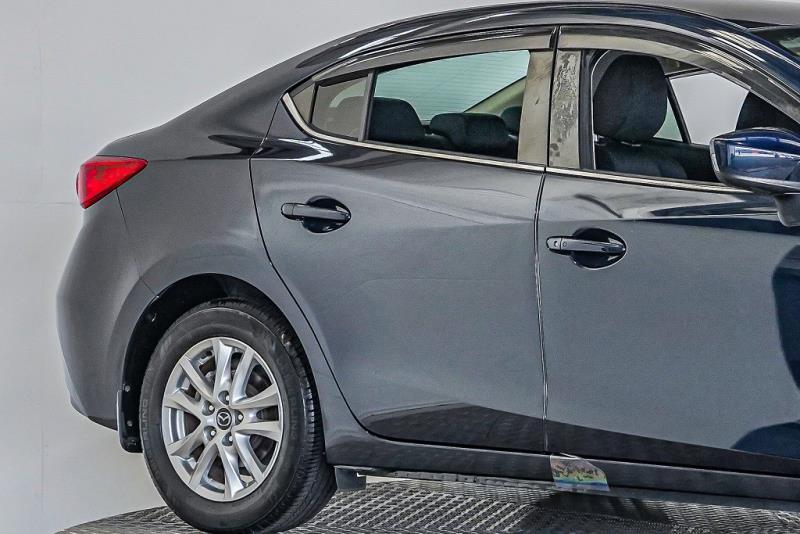 2014 Mazda Axela 15S / 3 Sport