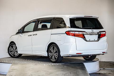 2016 Honda Odyssey Absolute - Thumbnail