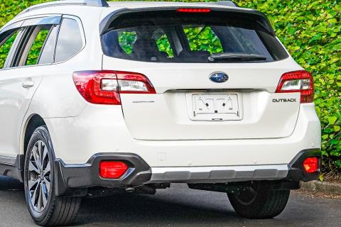 2016 Subaru Outback Limited 4WD - Thumbnail