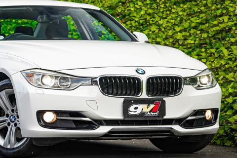 2012 Bmw 320i Sport - Thumbnail