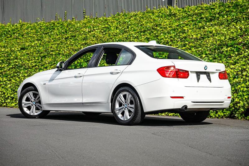 2012 Bmw 320i Sport