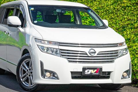 2013 Nissan Elgrand 4WD Highway Star - Thumbnail