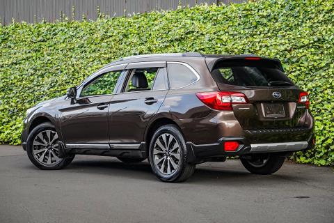 2017 Subaru Outback Limited - Thumbnail