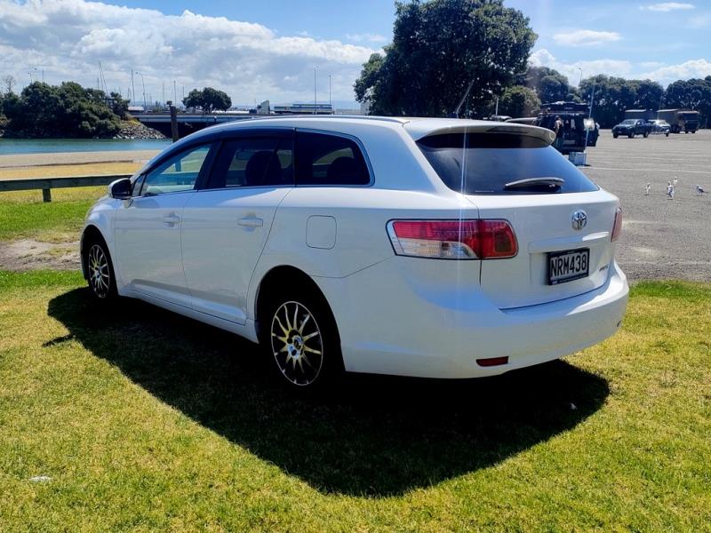 2011 Toyota Avensis Xi Wagon