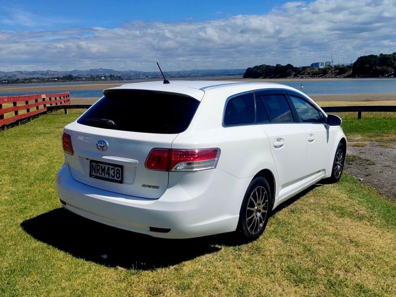 2011 Toyota Avensis Xi Wagon