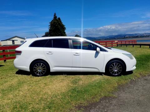 2011 Toyota Avensis Xi Wagon - Thumbnail