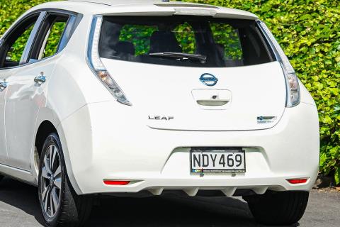 2015 Nissan Leaf 24G Gen 2 - Thumbnail