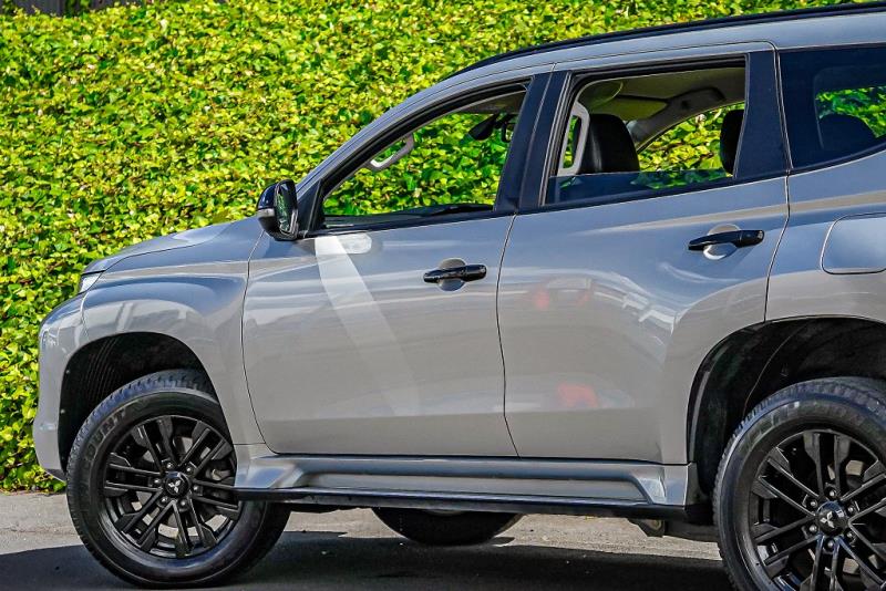 2021 Mitsubishi Pajero Sport VRX