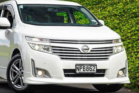 2011 Nissan Elgrand Highway Star - Thumbnail