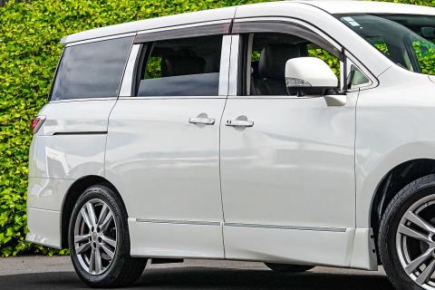 2011 Nissan Elgrand Highway Star - Thumbnail