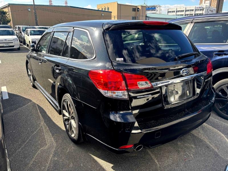 2013 Subaru Legacy 2.5i B Sport