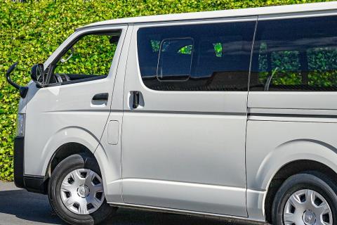 2020 Toyota Hiace - Thumbnail