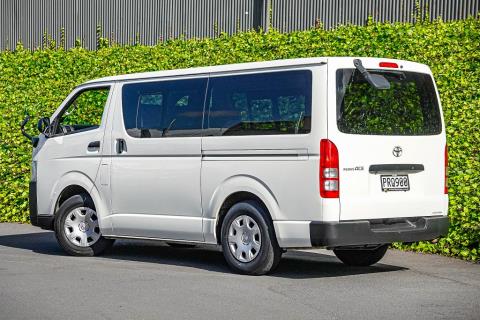 2020 Toyota Hiace - Thumbnail